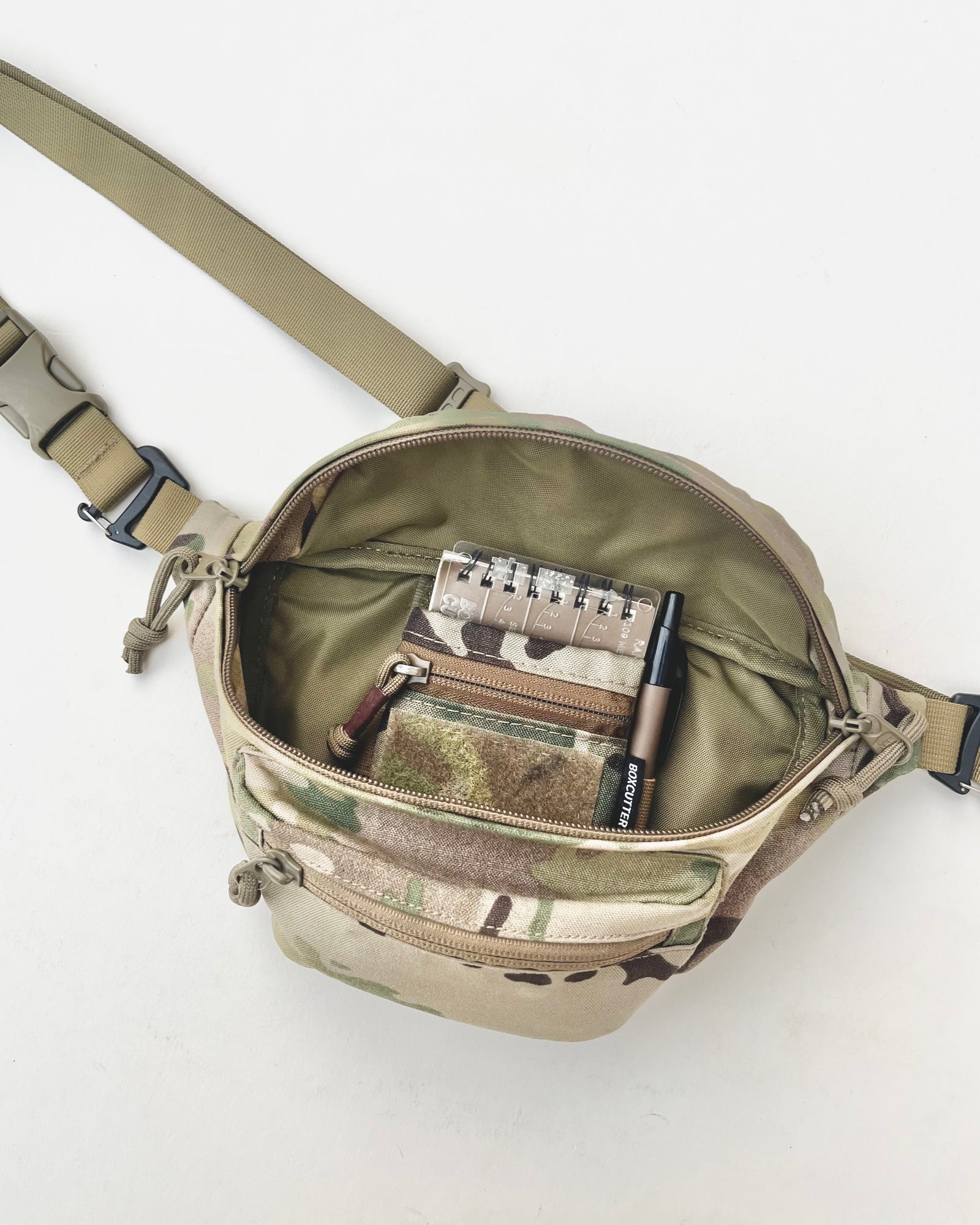 [ZAP]-v Zippered Admin Pocket -(Velcro Backed)