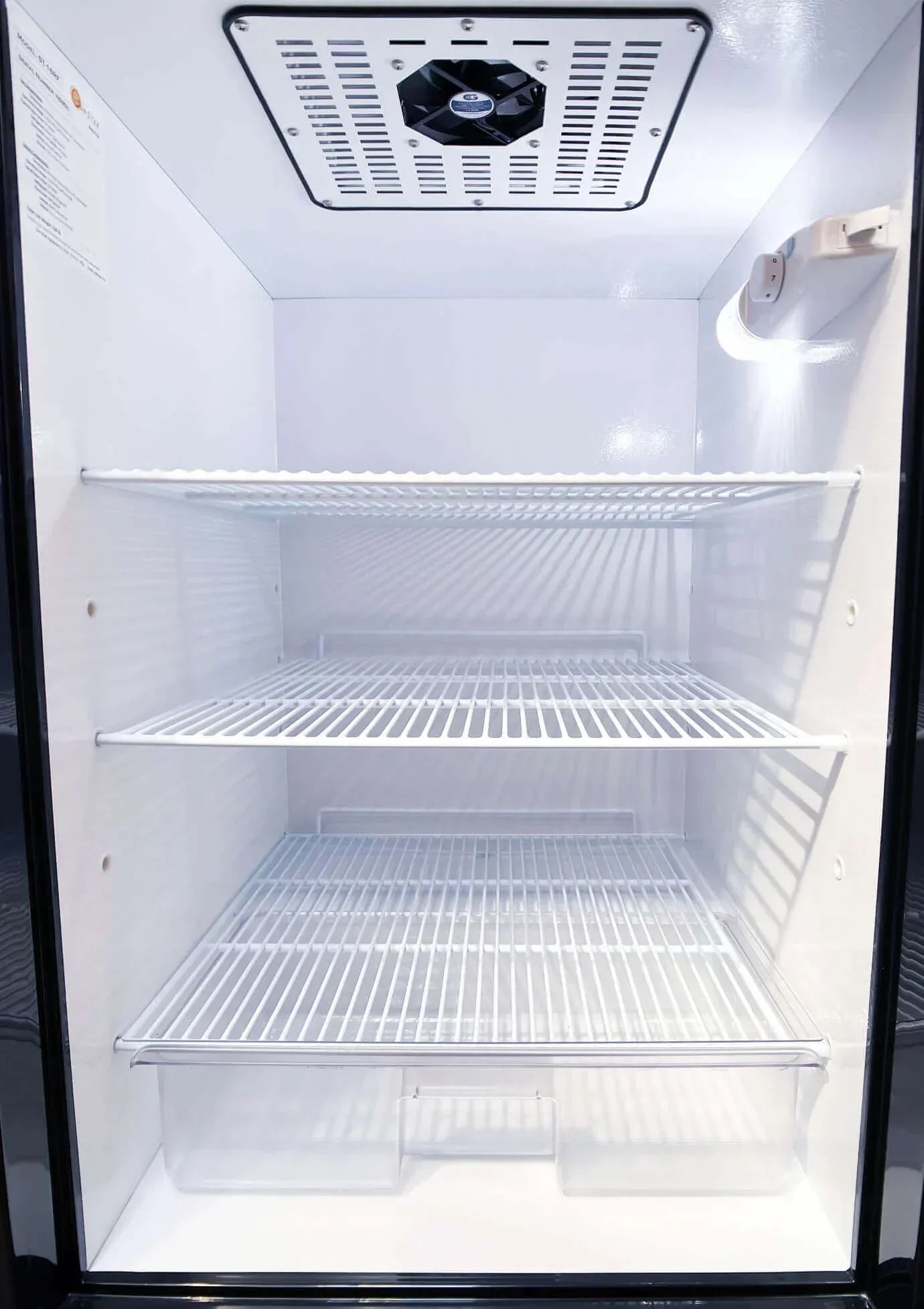 SunStar 16CU Solar/DC Refrigerator - White ST-16RF-W