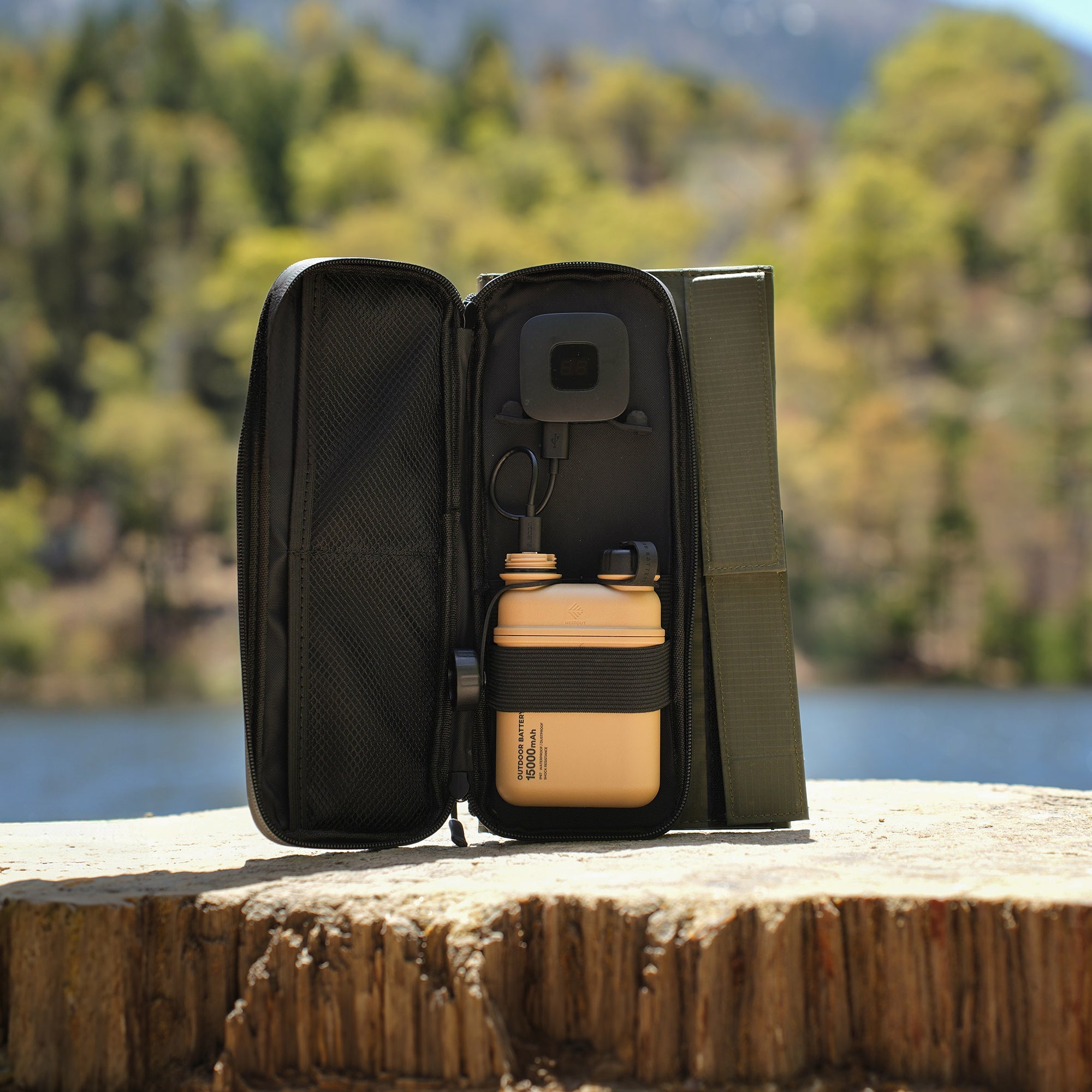 Nestout 2 Panel Solar Charger