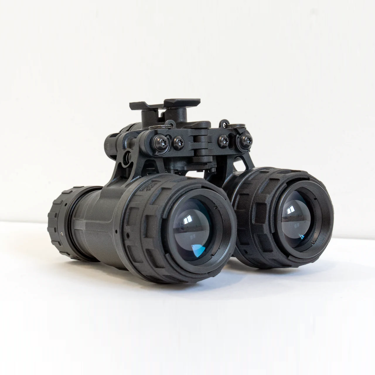 Nocturn Katana-R | Up to 2600 Gen 3 White Phosphor | Ultralight & Rugged for All-Night Comfort