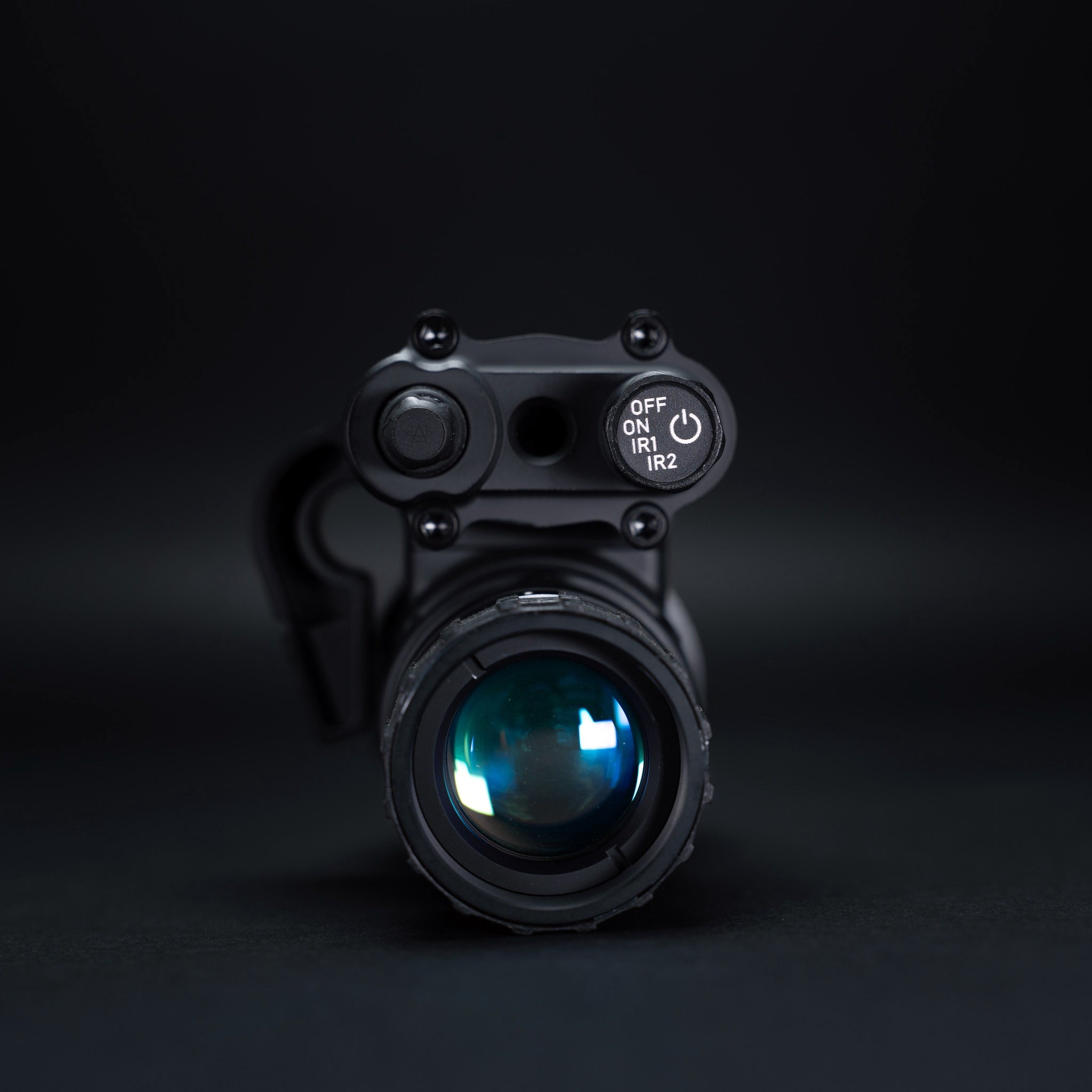 LLI MH-14 | Gen 3 White Phosphor w/ Up to 2600 FOM & Manual Gain | Just 8.6 Oz & 50+ Hours of Runtime