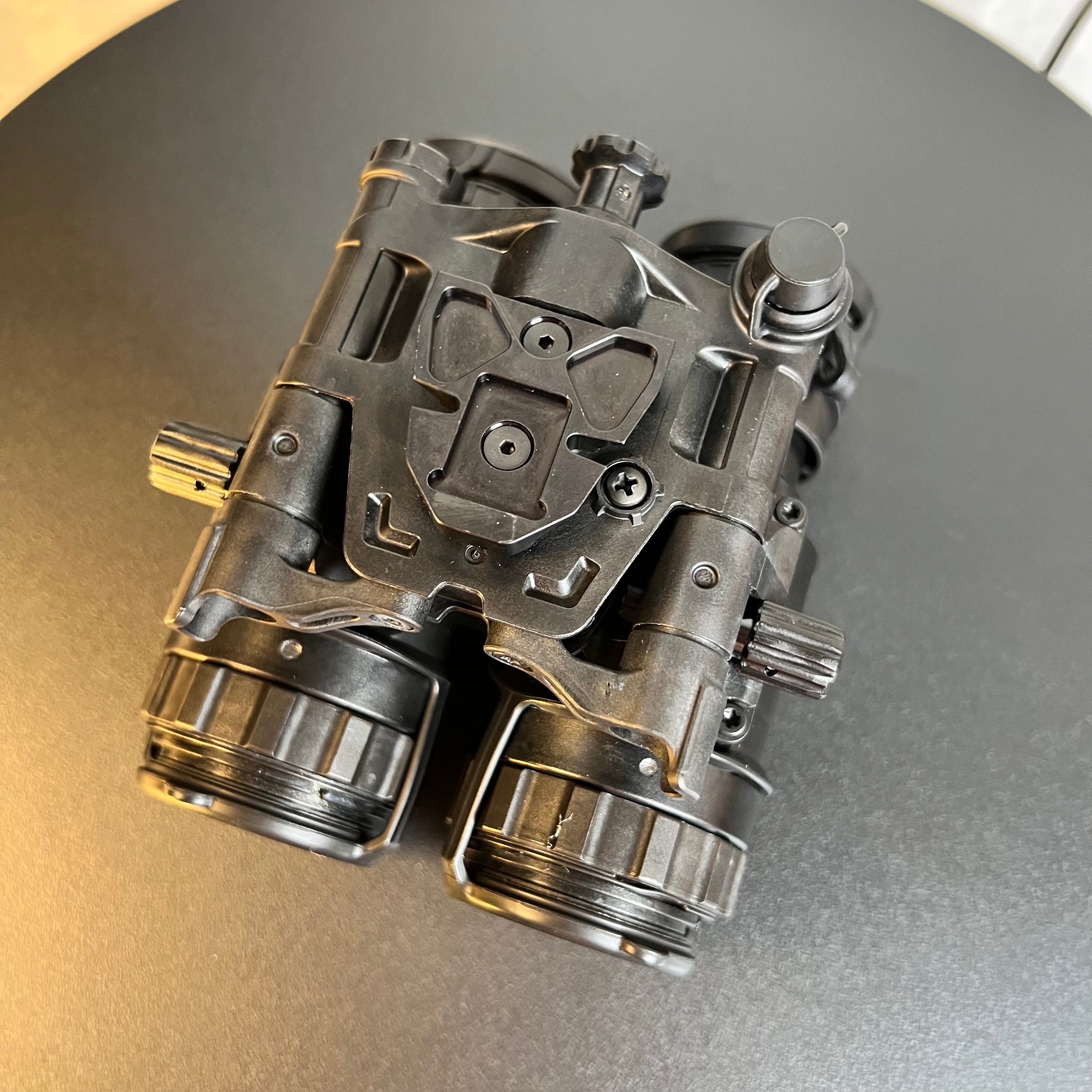 Elbit AN/PVS-31D | Up to 2700 FOM Gen 3 White Phosphor & Manual Gain | External Power Port