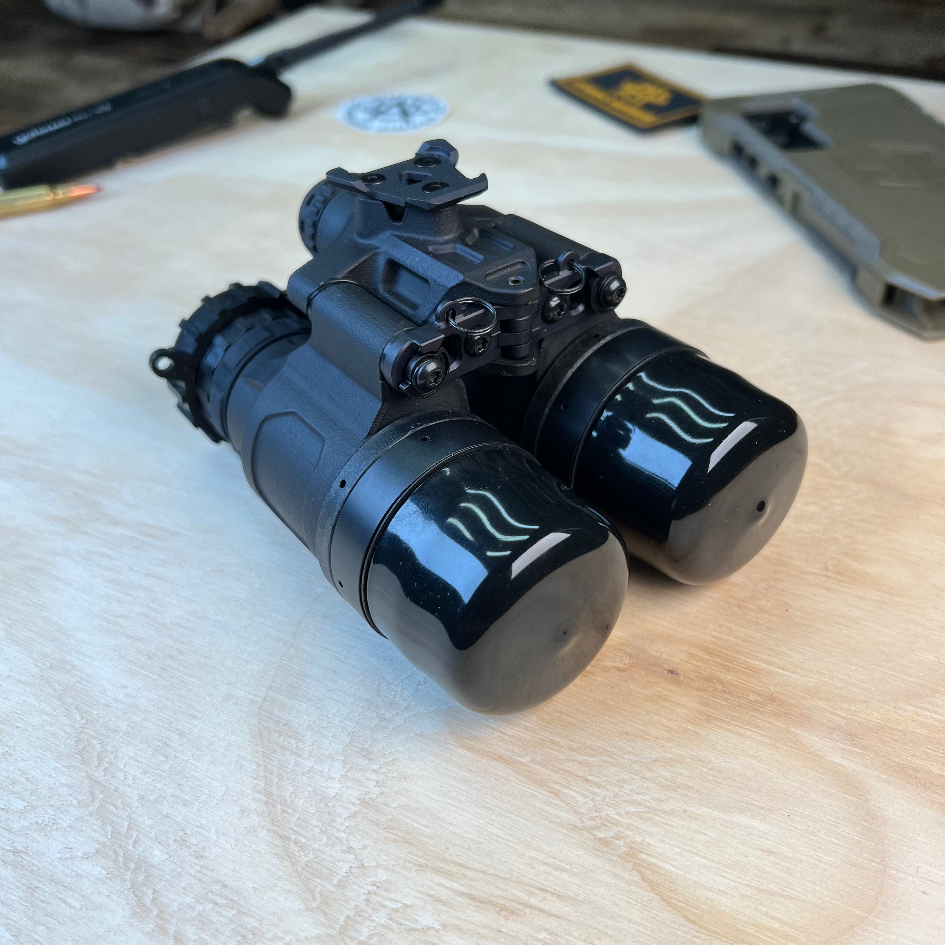 Nocturn Industries Katana | Up to 2600 FOM Gen 3 White Phosphor & 15oz | 100+ Hour Battery