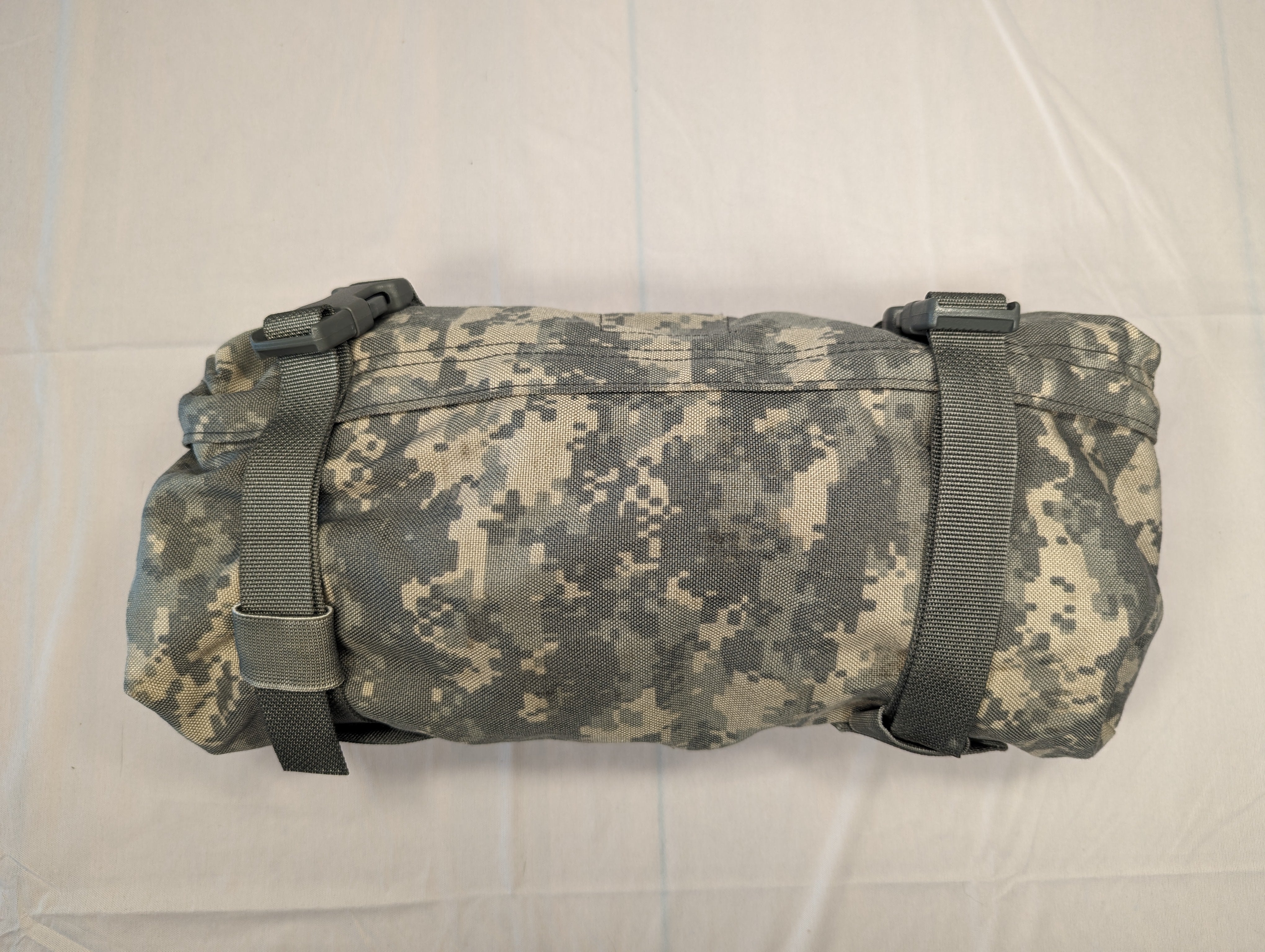 Genuine USGI MOLLE II 16-Piece Rifleman Set - ACU / UCP Camo