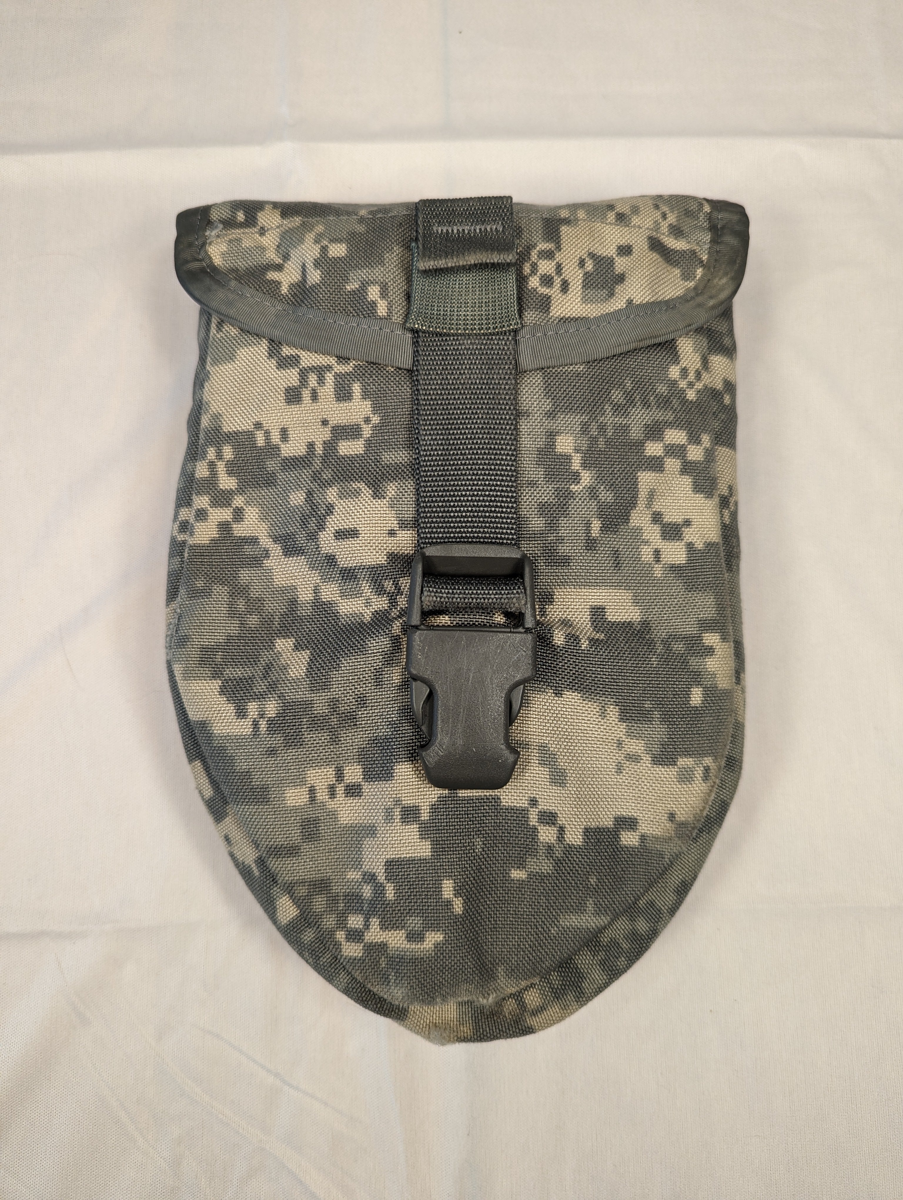 Genuine USGI MOLLE II 16-Piece Rifleman Set - ACU / UCP Camo